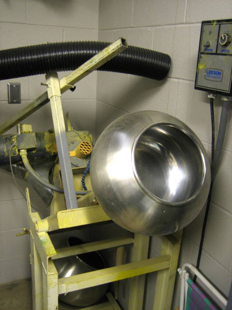 Photo of a pelleting machine.